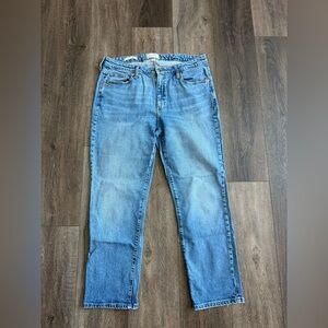 Universal Thread Jeans.  Women’s size 14/32.  High rise slim straight.